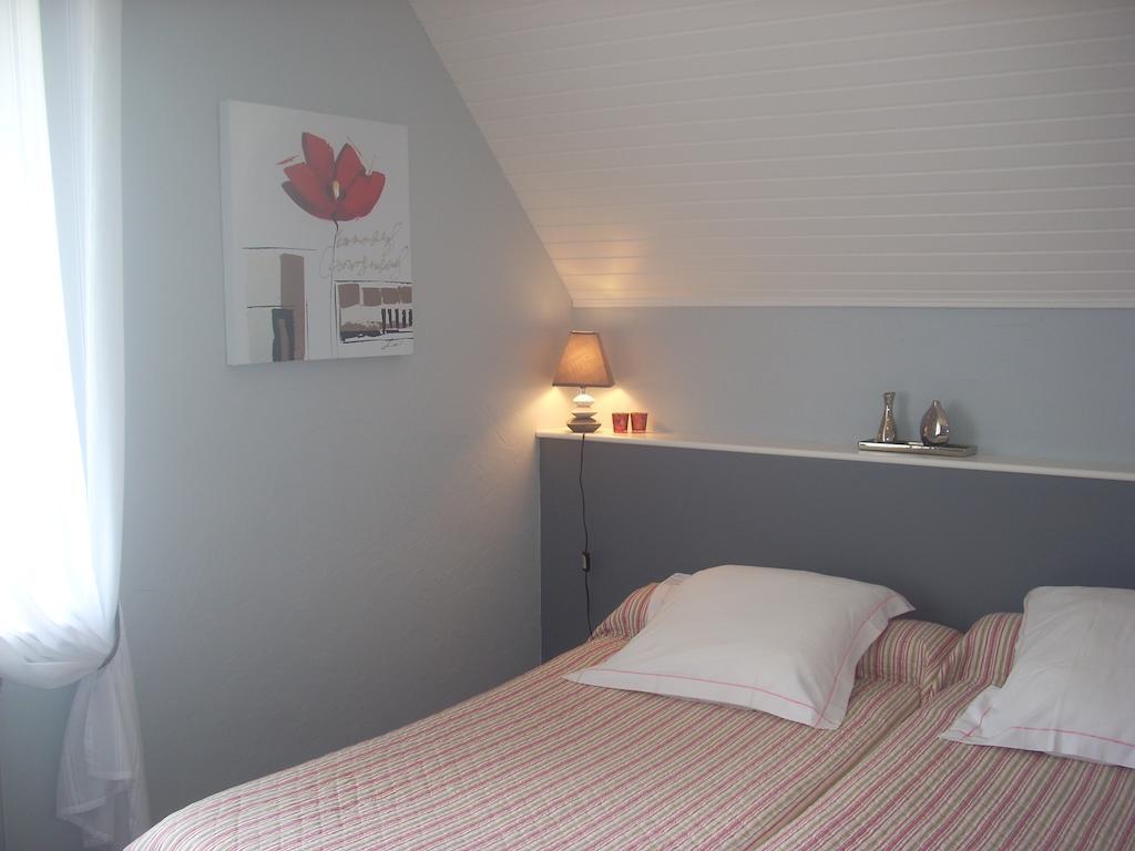 Chambres D'Hotes Kergollay Lanhouarneau Ruang foto