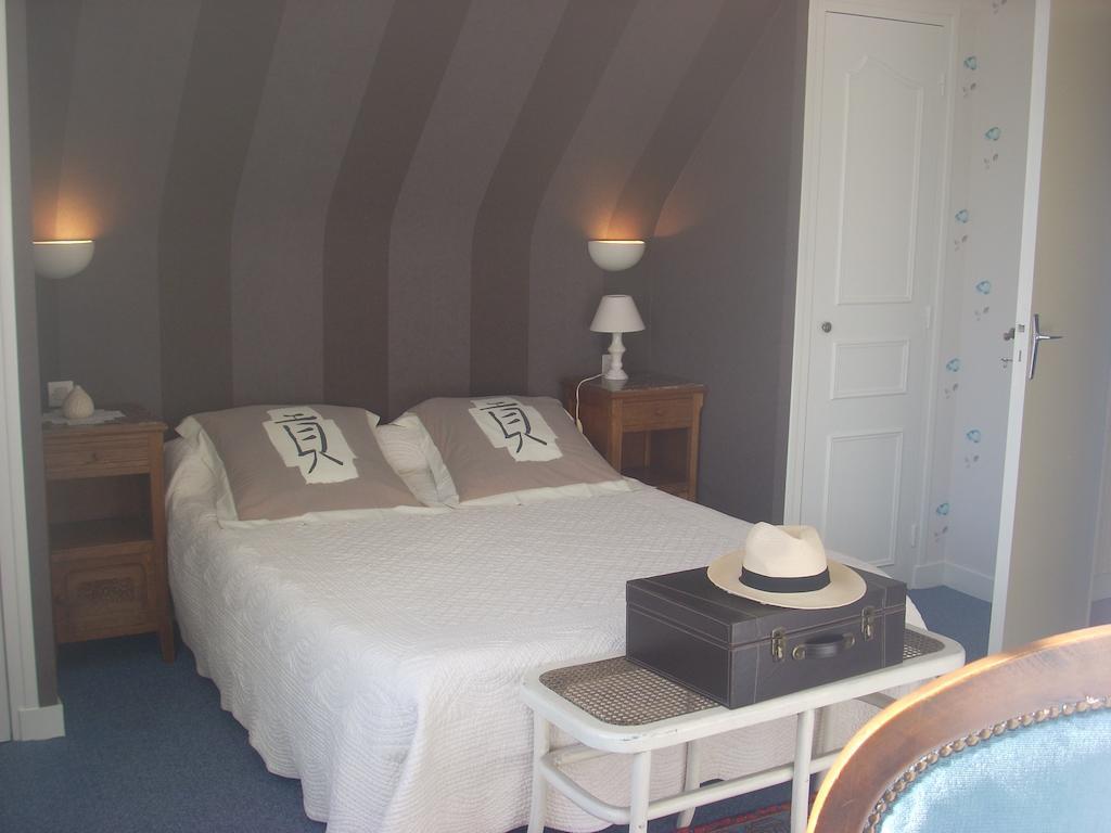 Chambres D'Hotes Kergollay Lanhouarneau Ruang foto