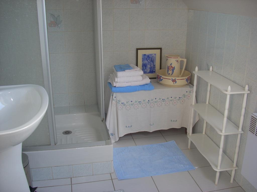 Chambres D'Hotes Kergollay Lanhouarneau Ruang foto